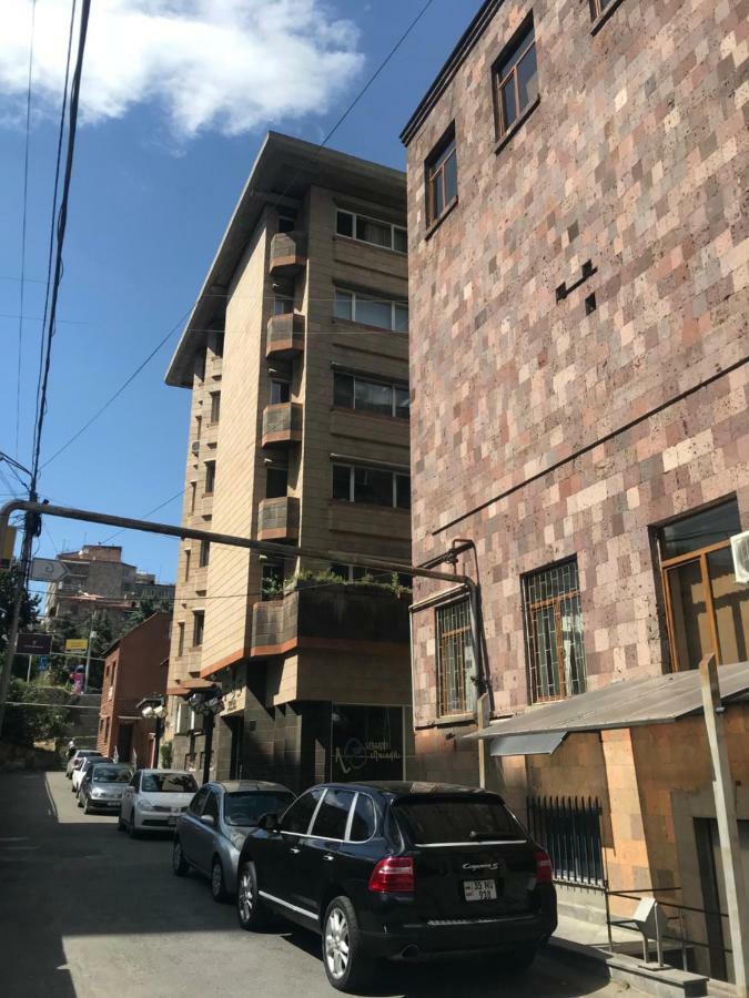 Comfortable Apartment In Center Erevan Exterior foto